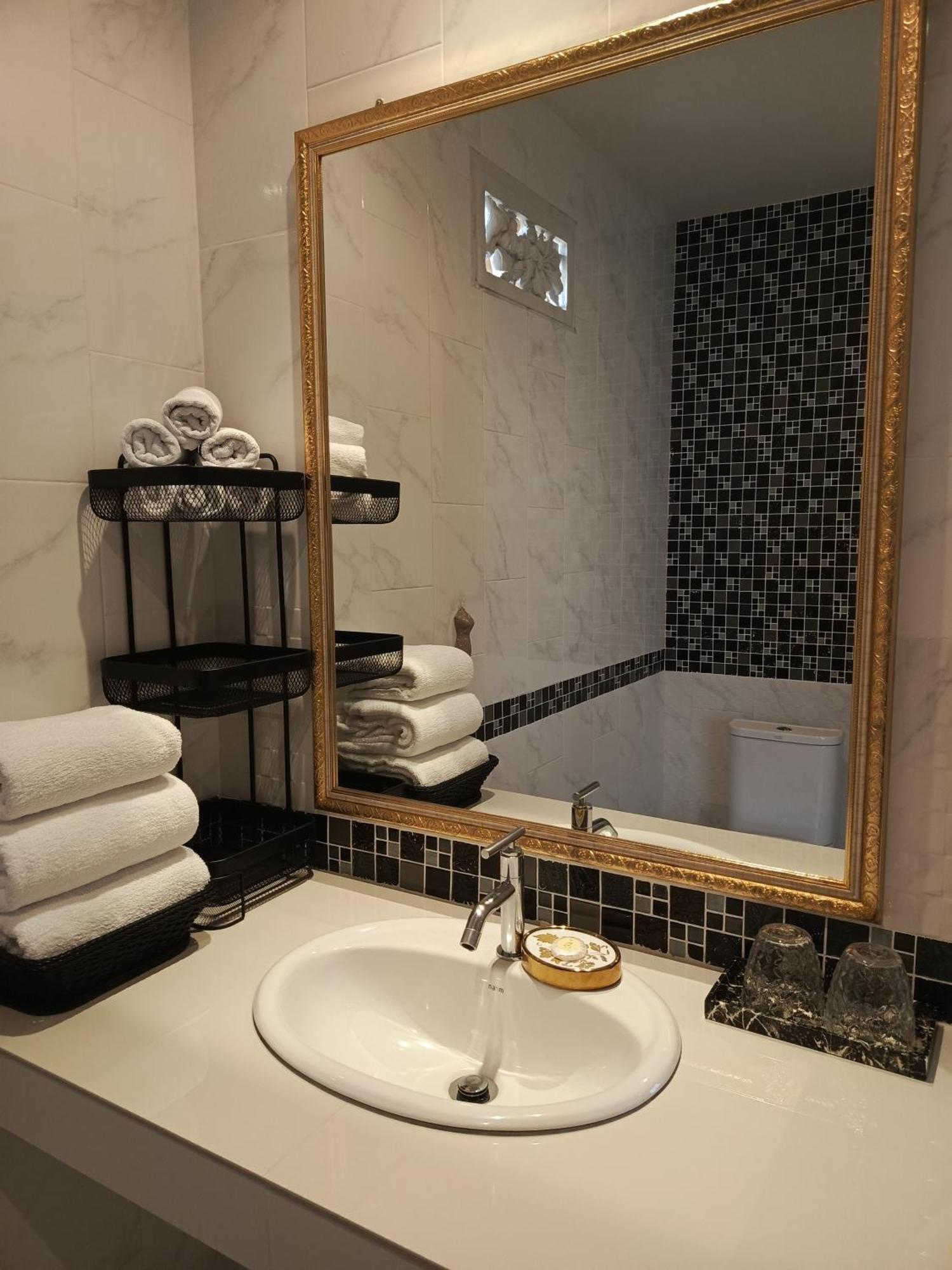 Klong Muang Beach Apartment Eksteriør billede