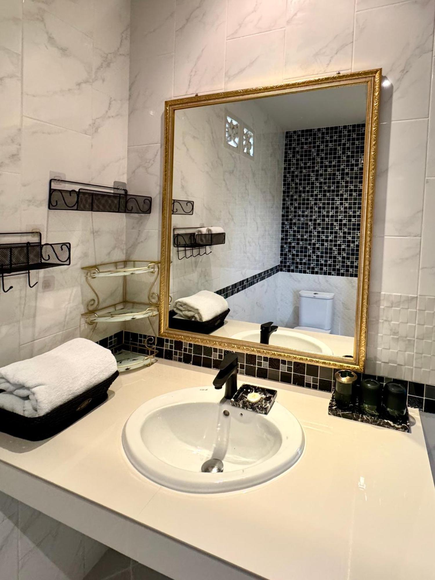 Klong Muang Beach Apartment Eksteriør billede